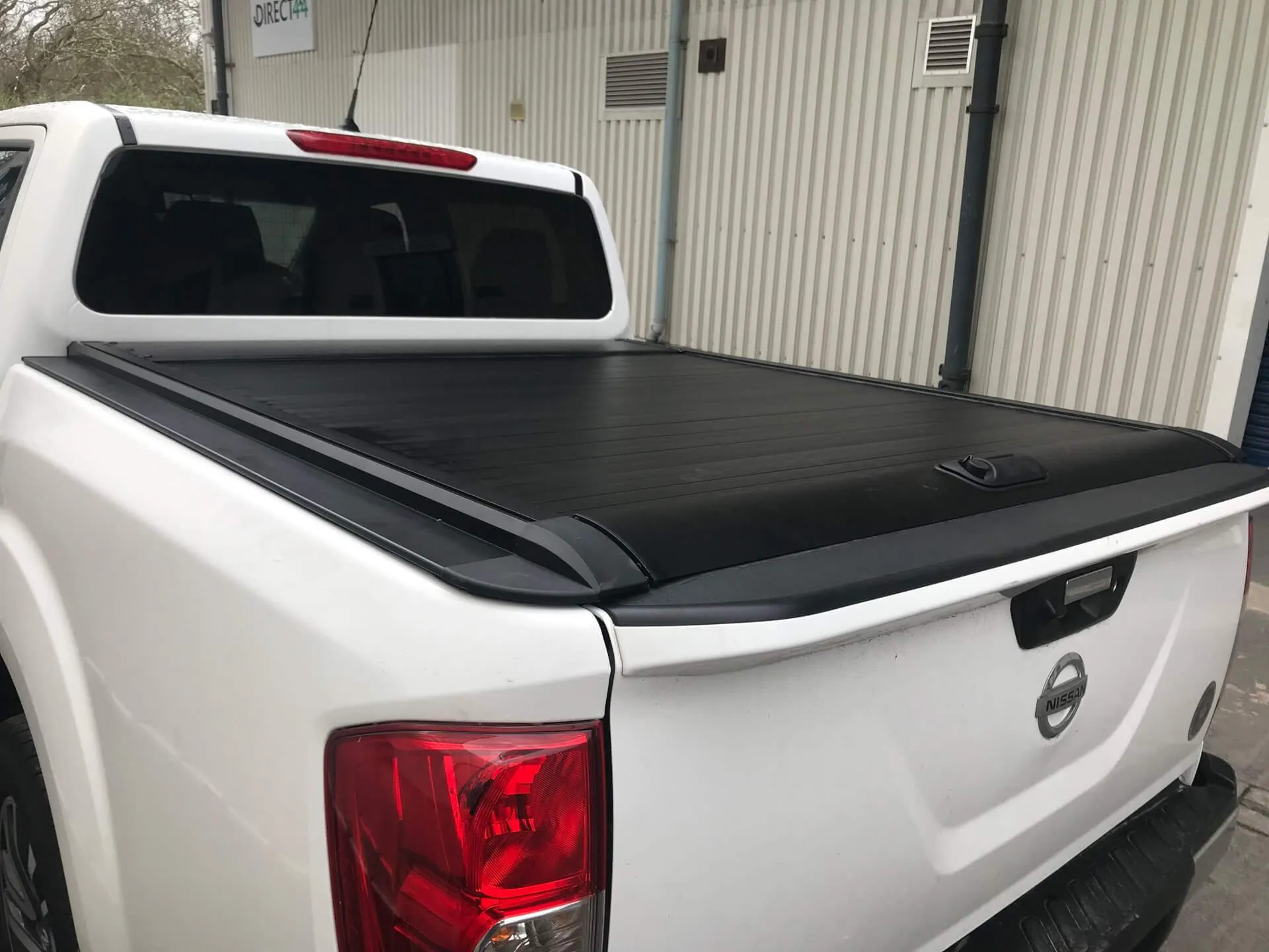 Roll & Lock Style Load Bed Tonneau Cover Toyota Hilux 05-16 [Rollbar Compatible]