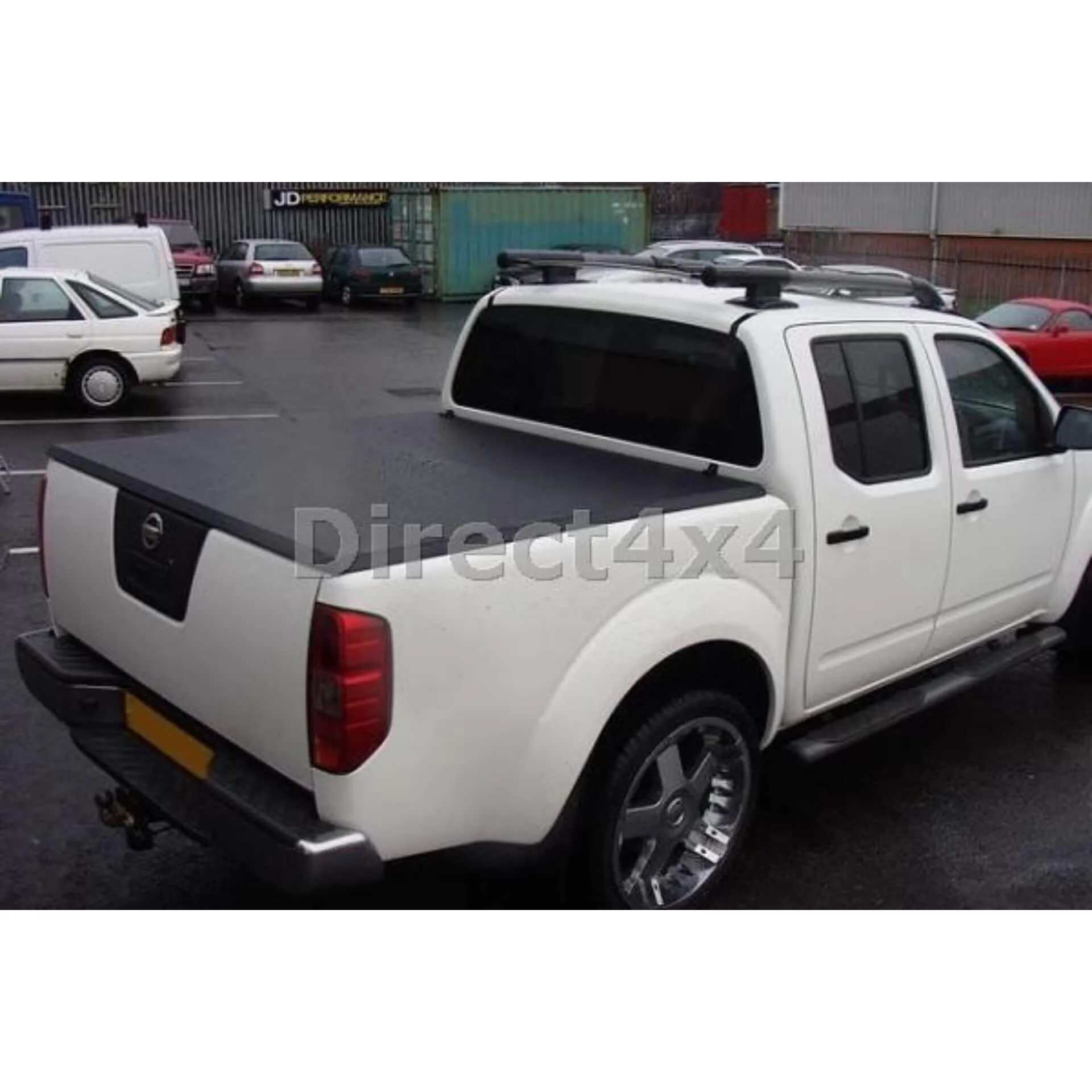 Soft Tri-Fold Tonneau Cover for Nissan Navara D40 Double Cab 2006-2015