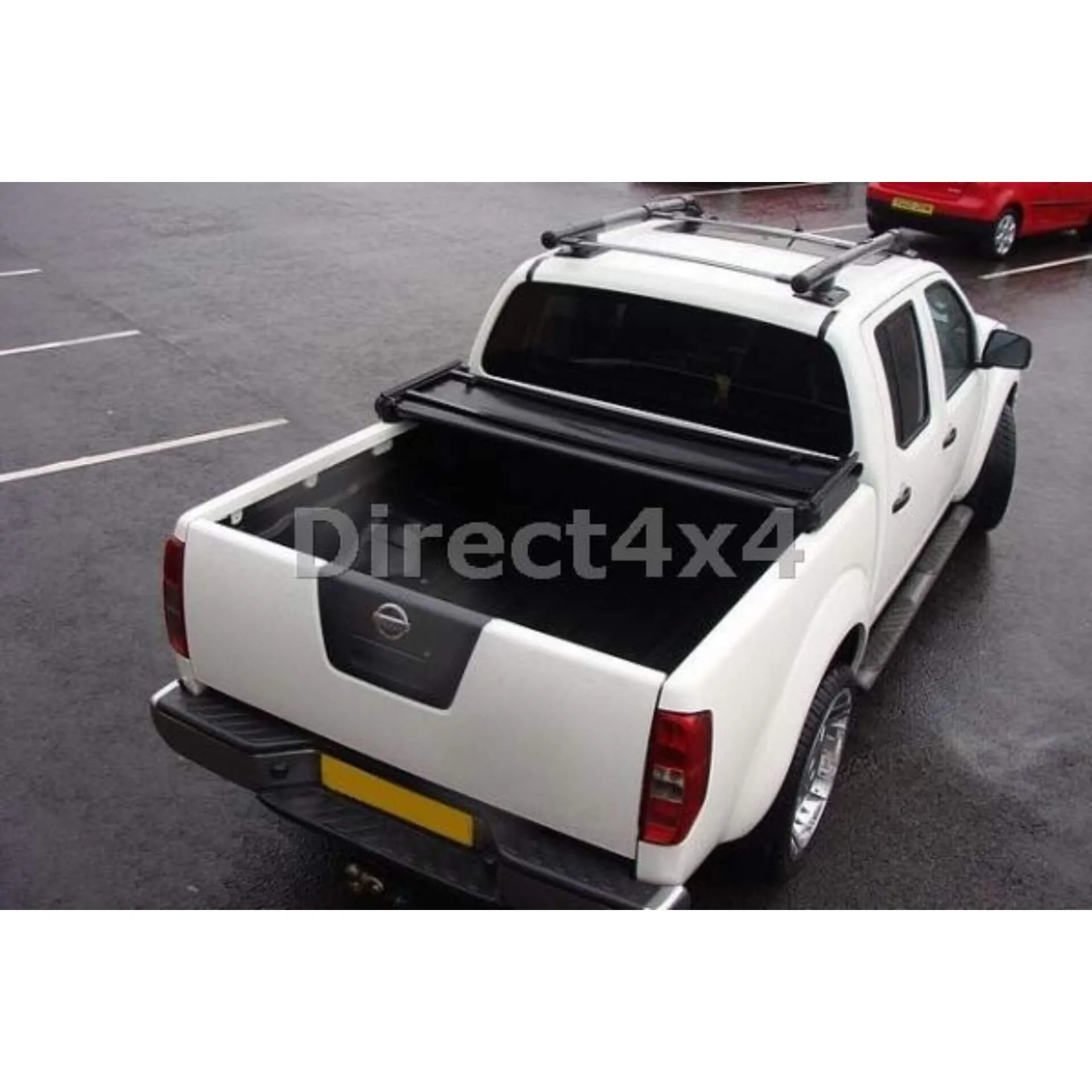 Soft Tri-Fold Tonneau Cover for Nissan Navara D40 Double Cab 2006-2015