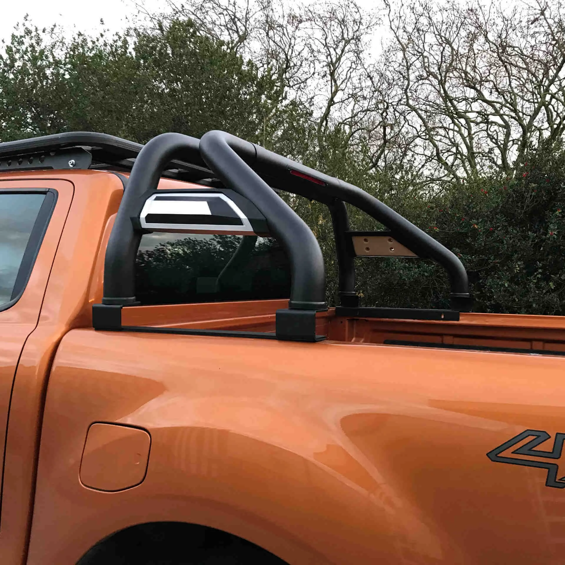 Tonneau Cover Compatible Side Infill Roll Sports Bar for Isuzu D-Max 2002-2007