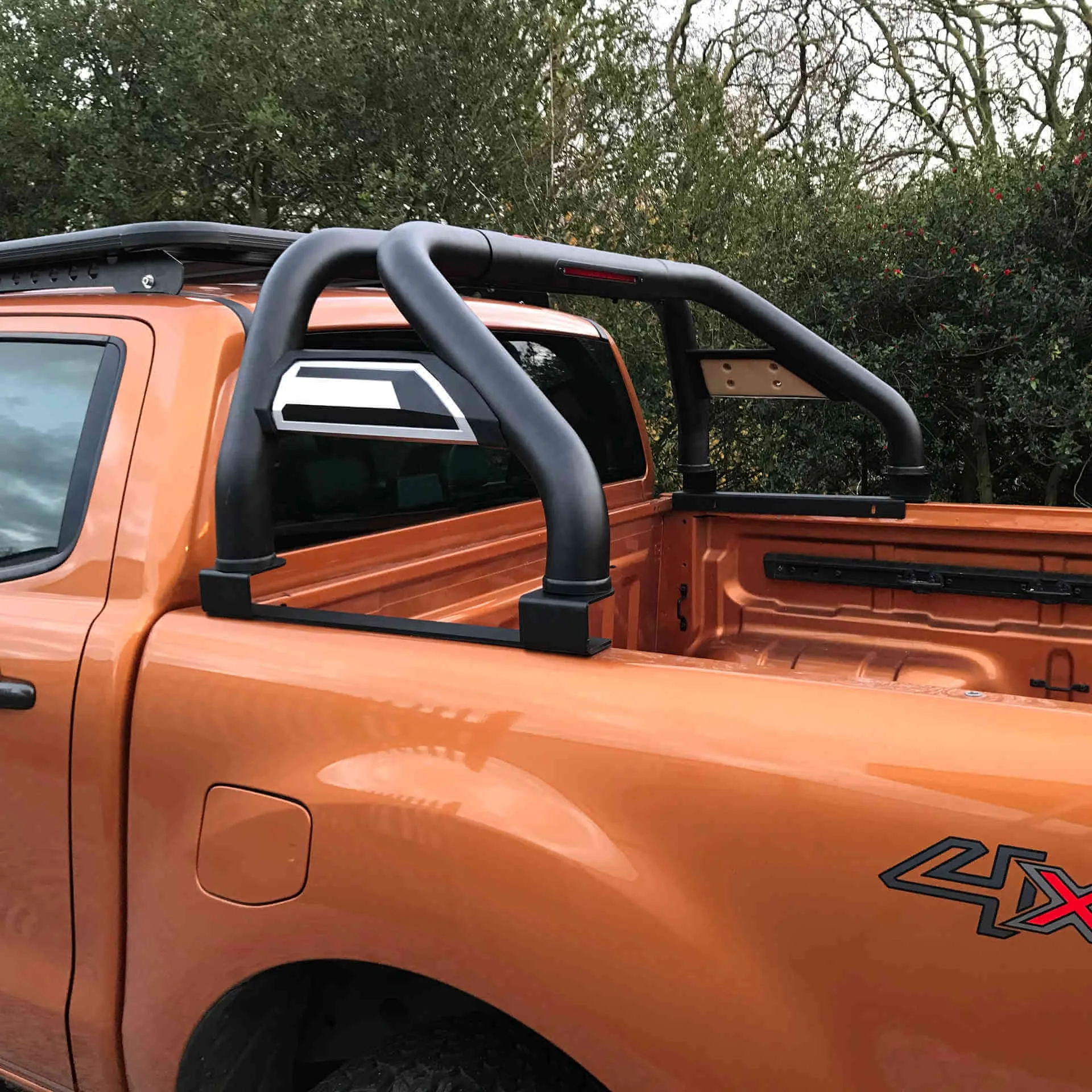 Tonneau Cover Compatible Side Infill Roll Sports Bar for Nissan Navara D40 06-15